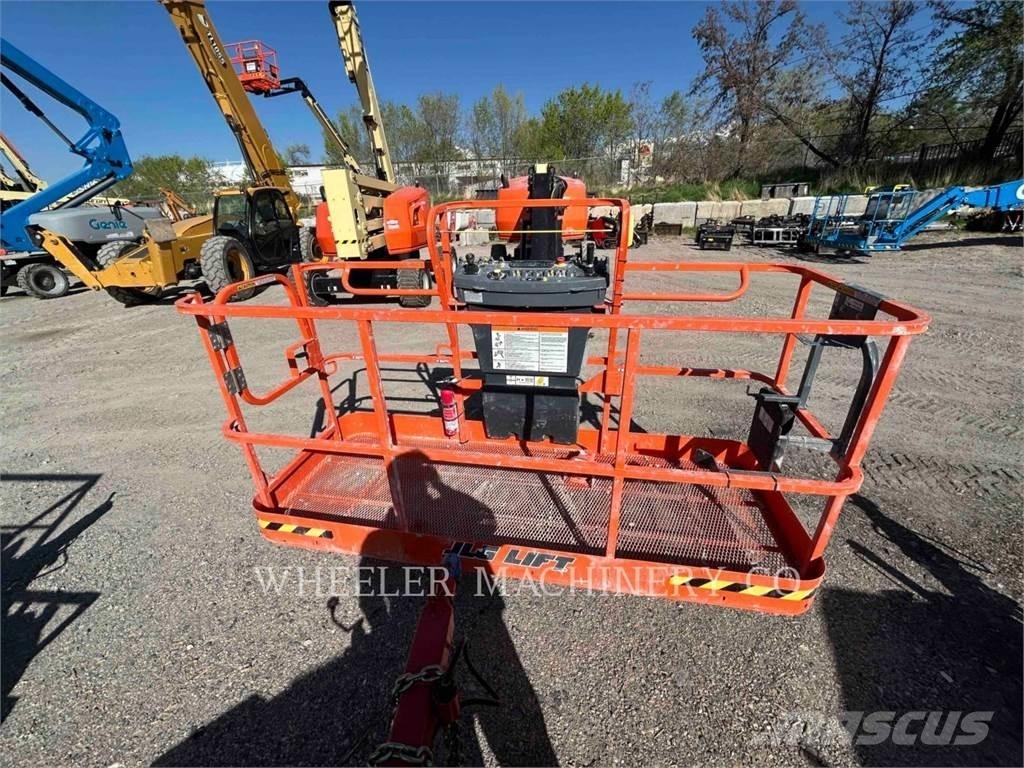 JLG 460SJ SP ブームリフト　屈伸型