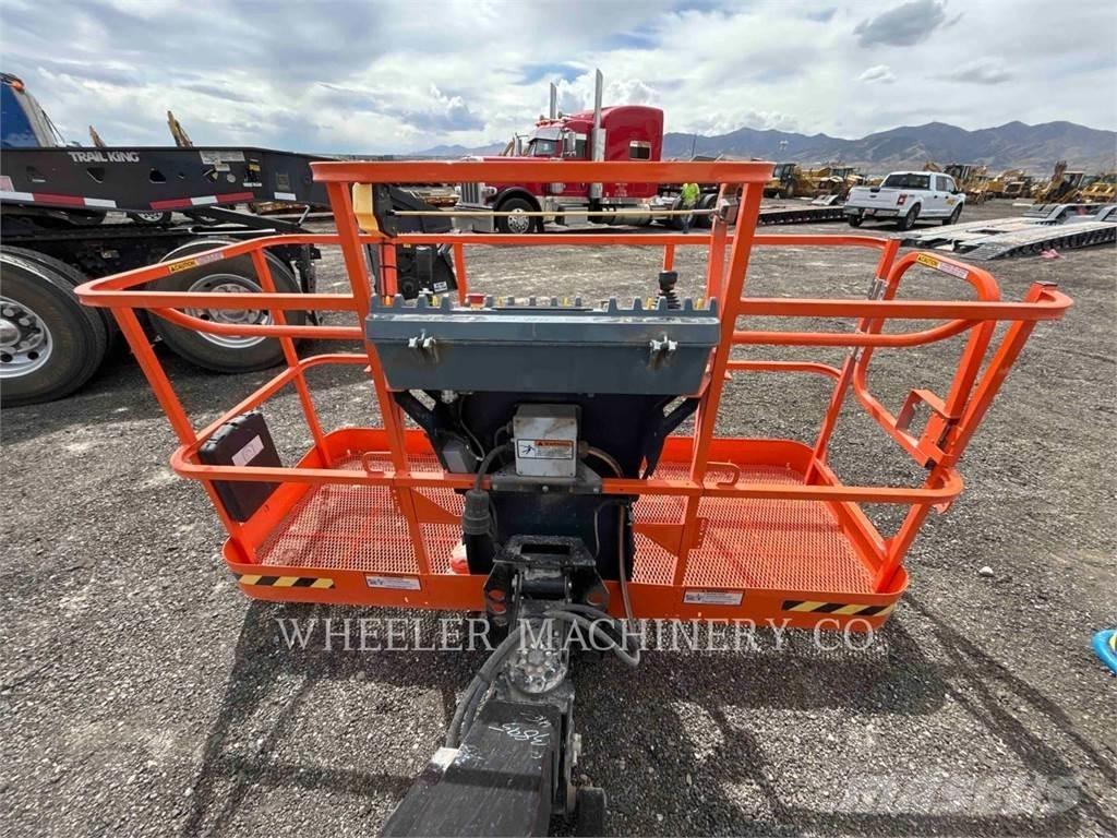 JLG 460SJ SP ブームリフト　屈伸型