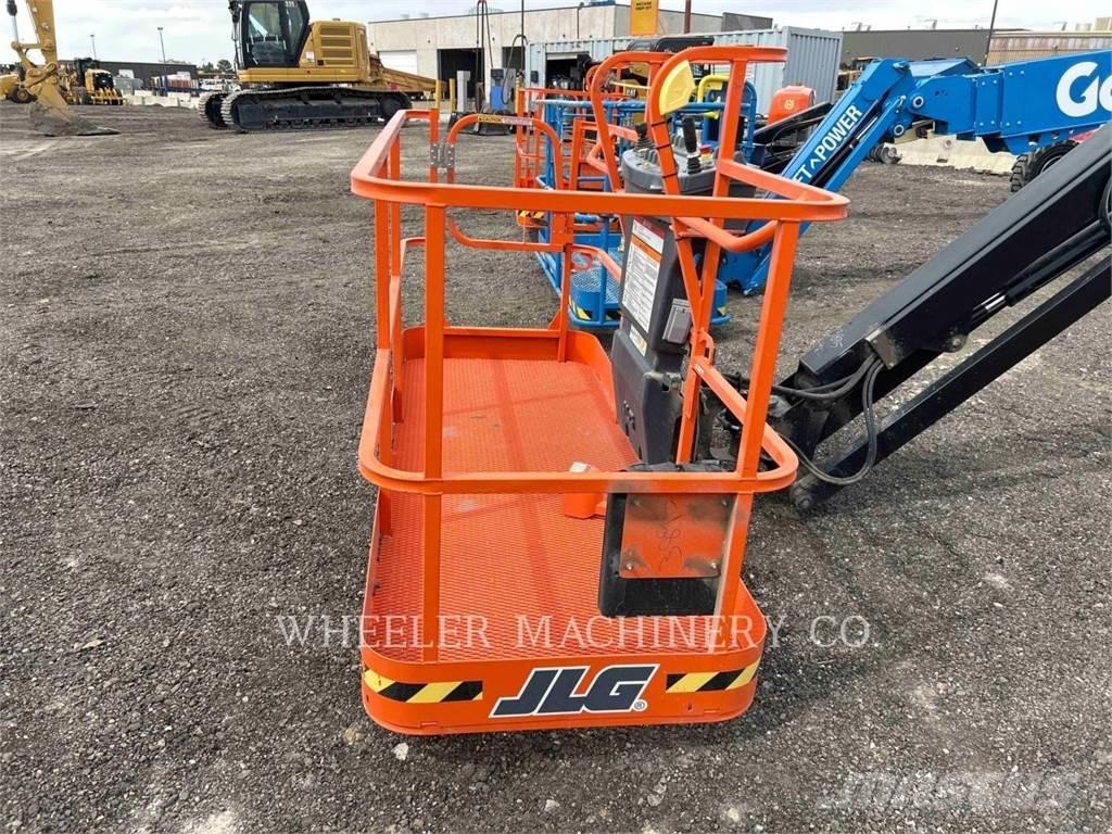 JLG 460SJ SP ブームリフト　屈伸型