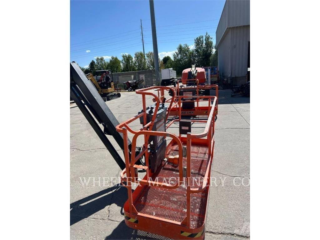 JLG 460SJ SP ブームリフト　屈伸型