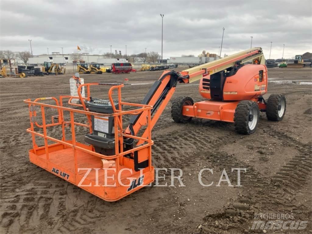 JLG 600AJ ブームリフト　屈伸型