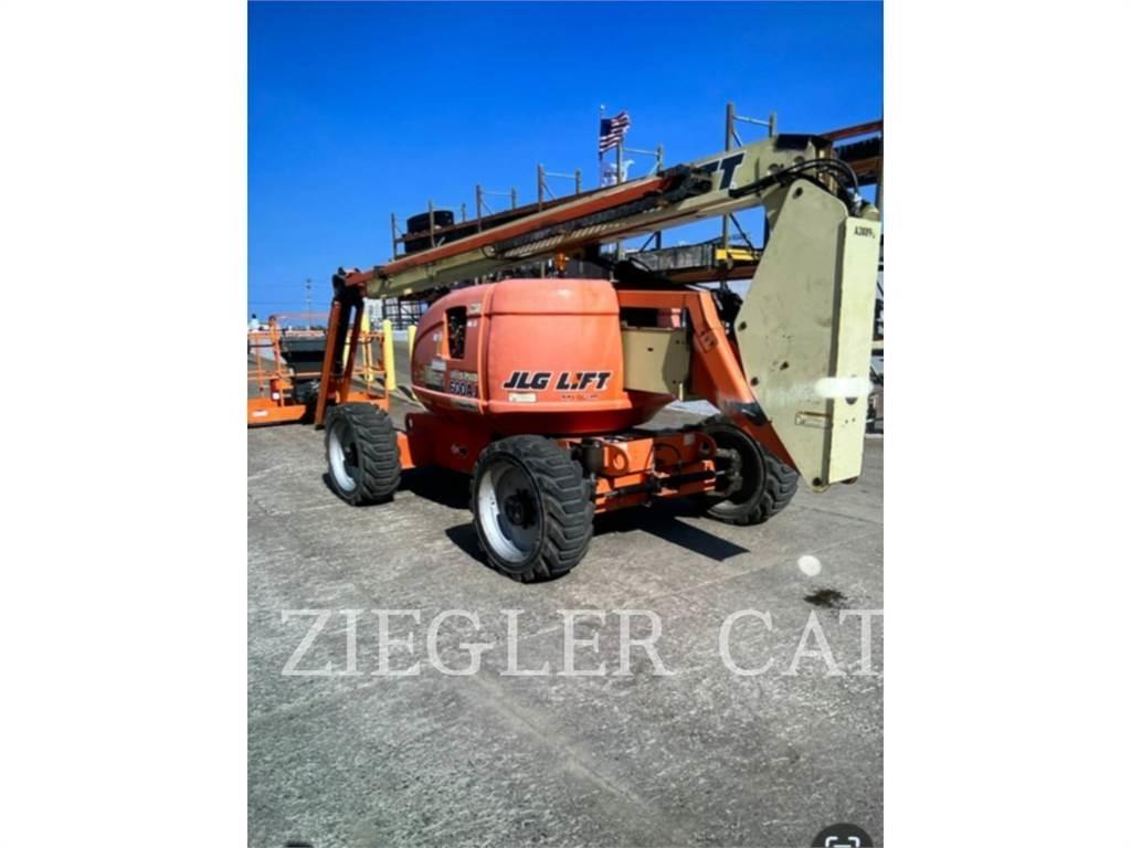 JLG 600AJ ブームリフト　屈伸型