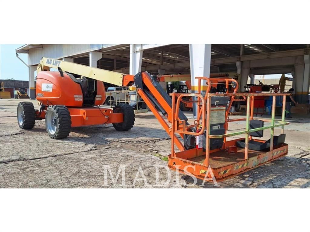 JLG 600AJ ブームリフト　屈伸型