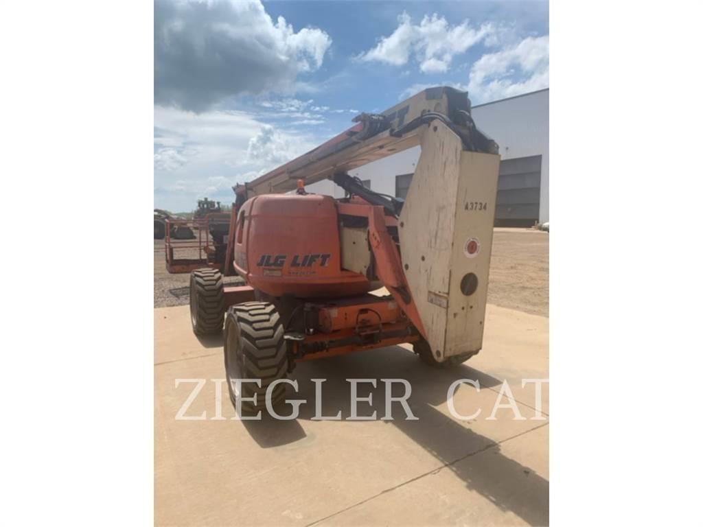 JLG 600AJ ブームリフト　屈伸型