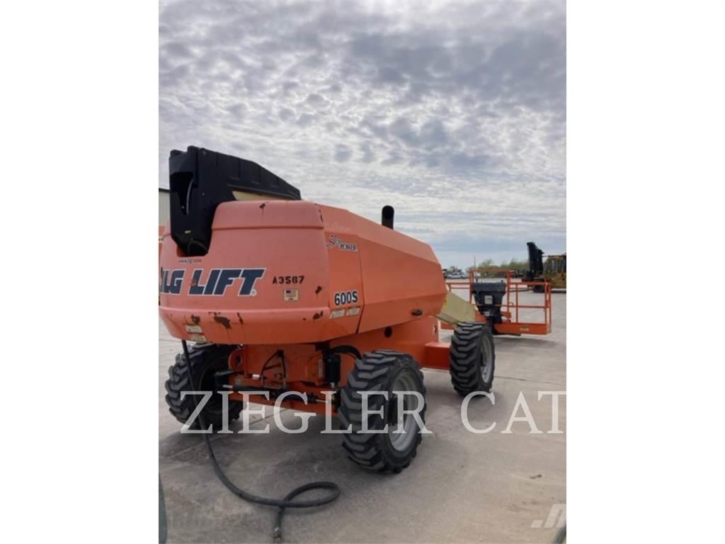 JLG 600S ブームリフト　屈伸型