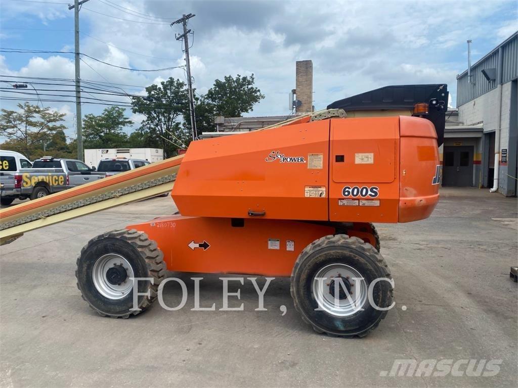 JLG 600S ブームリフト　屈伸型