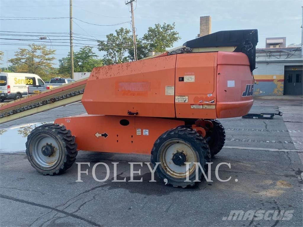 JLG 600S ブームリフト　屈伸型