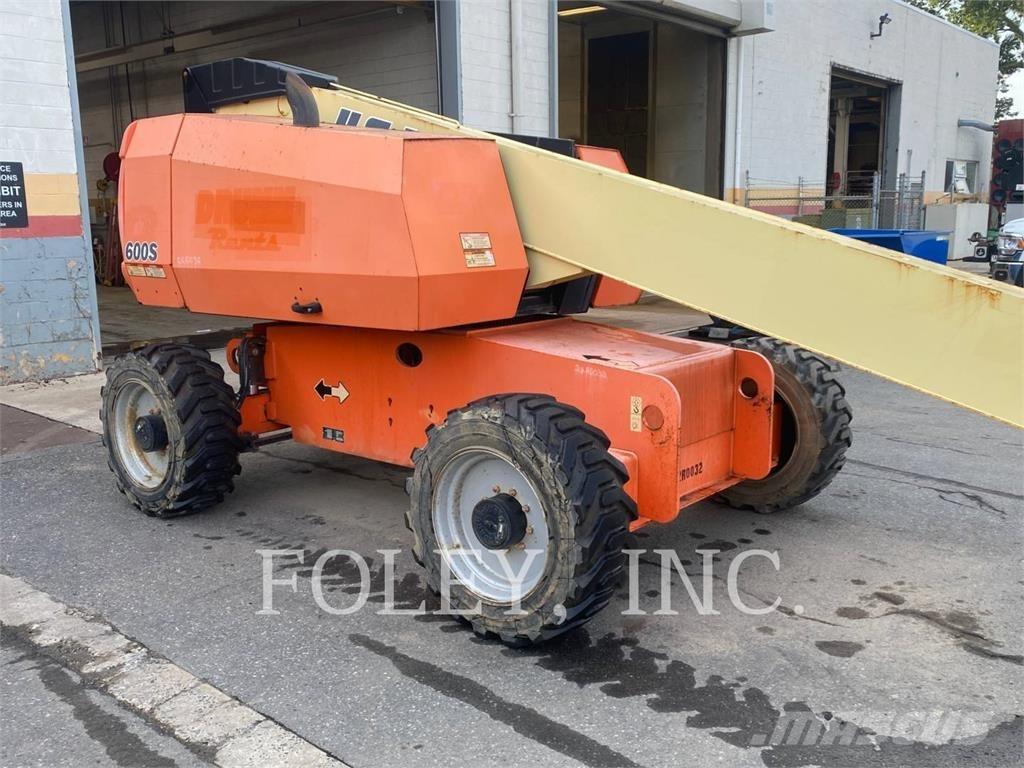 JLG 600S ブームリフト　屈伸型
