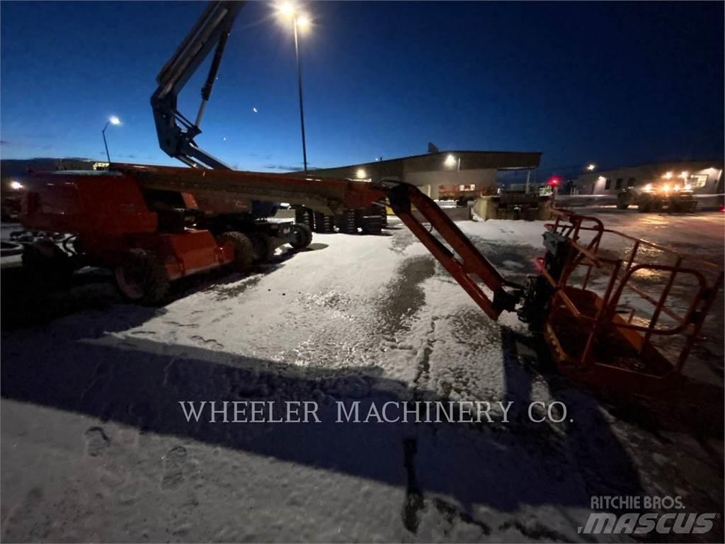 JLG 660SJ ブームリフト　屈伸型