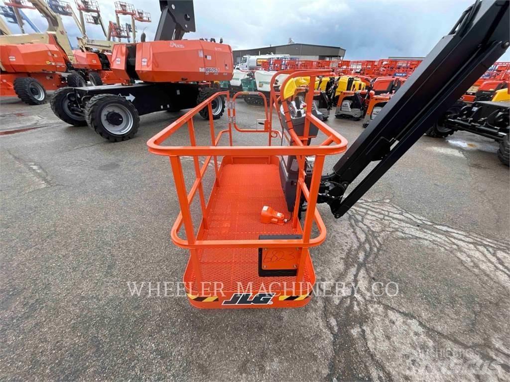 JLG 660SJ ブームリフト　屈伸型