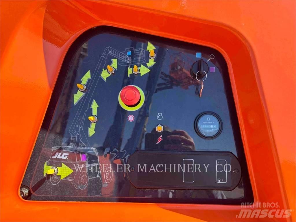 JLG 660SJ ブームリフト　屈伸型