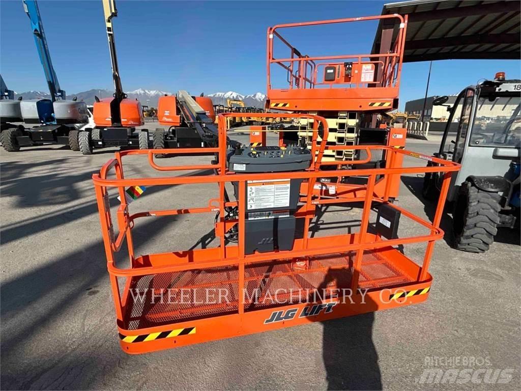 JLG 660SJ ブームリフト　屈伸型