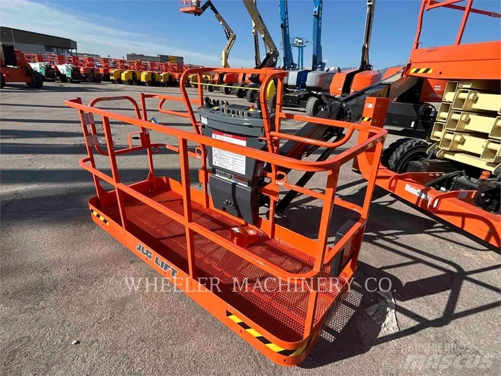 JLG 660SJ ブームリフト　屈伸型