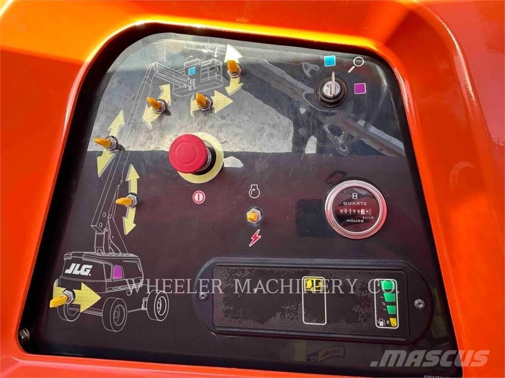 JLG 660SJ ブームリフト　屈伸型