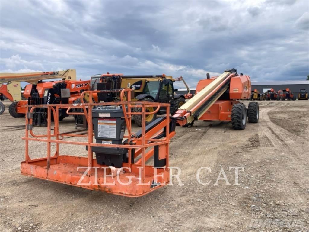 JLG 660SJ ブームリフト　屈伸型