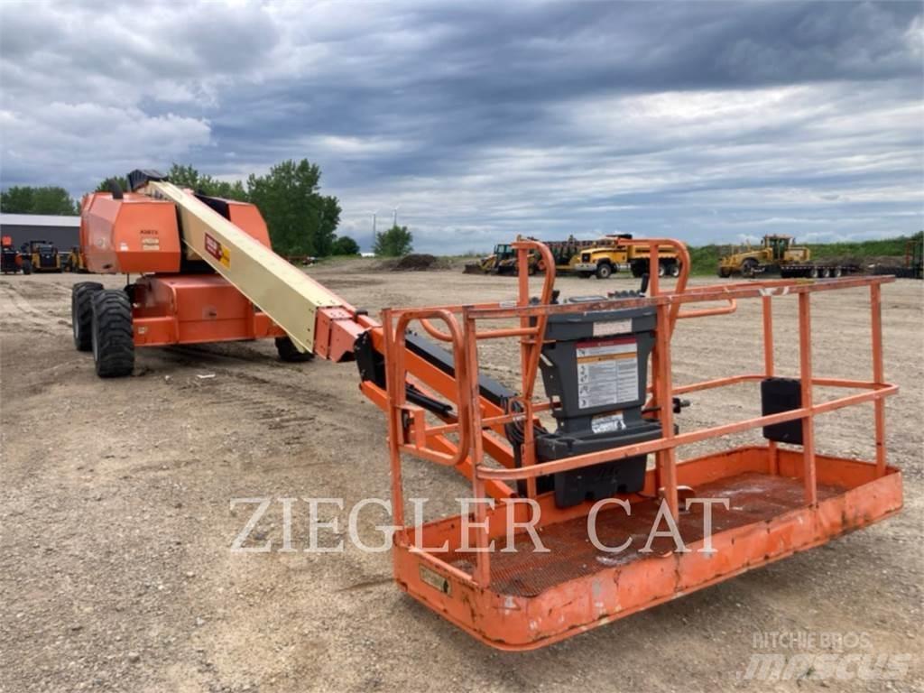 JLG 660SJ ブームリフト　屈伸型