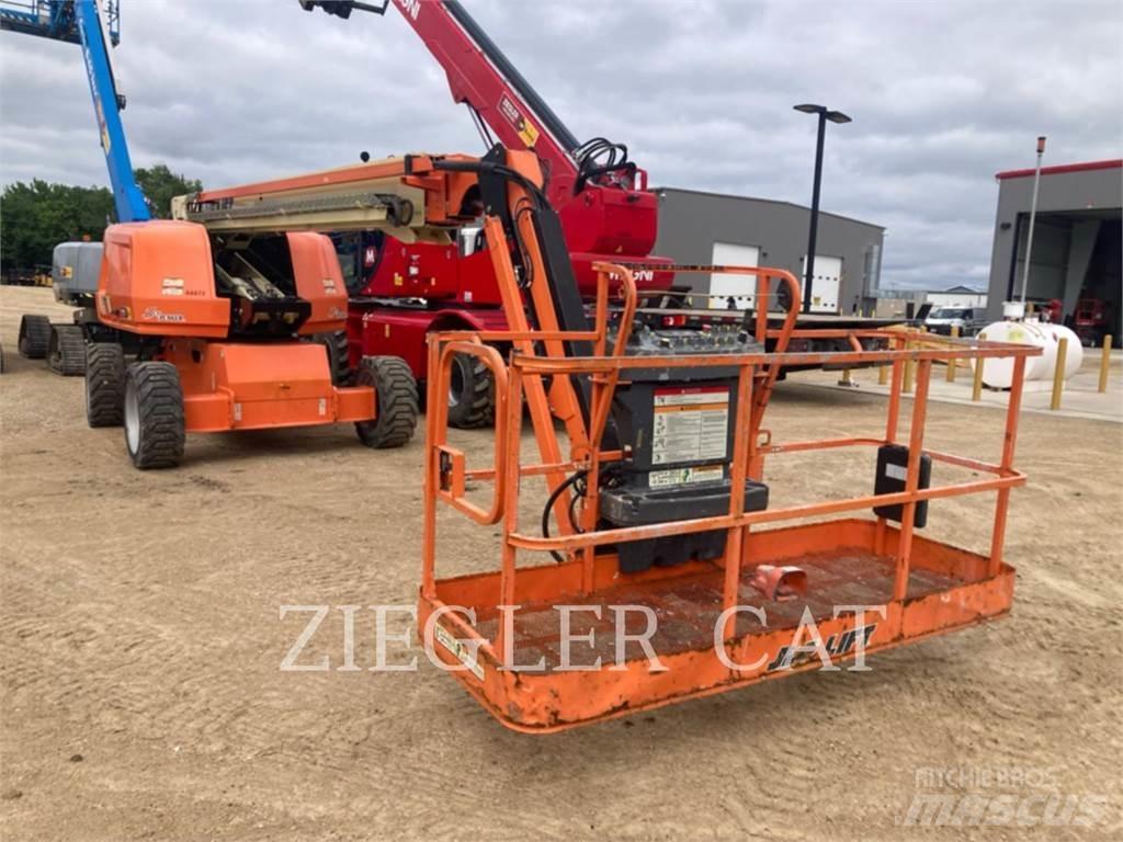 JLG 660SJ ブームリフト　屈伸型