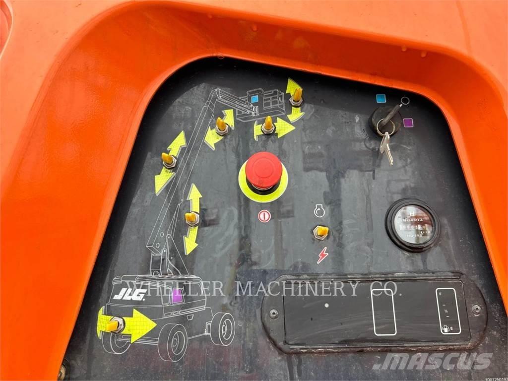 JLG 660SJ SP ブームリフト　屈伸型