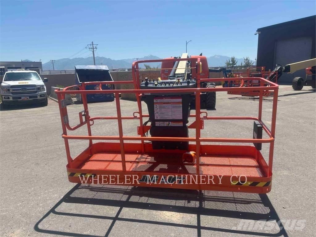 JLG 660SJ SP ブームリフト　屈伸型