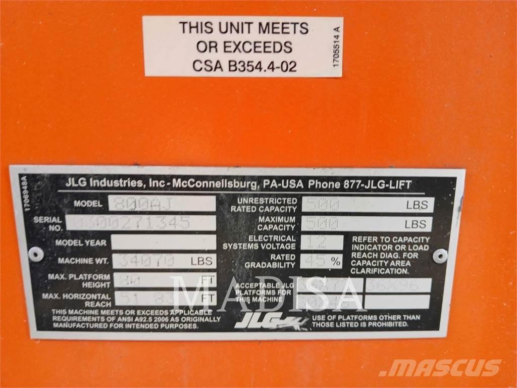 JLG 800 AJ ブームリフト　屈伸型