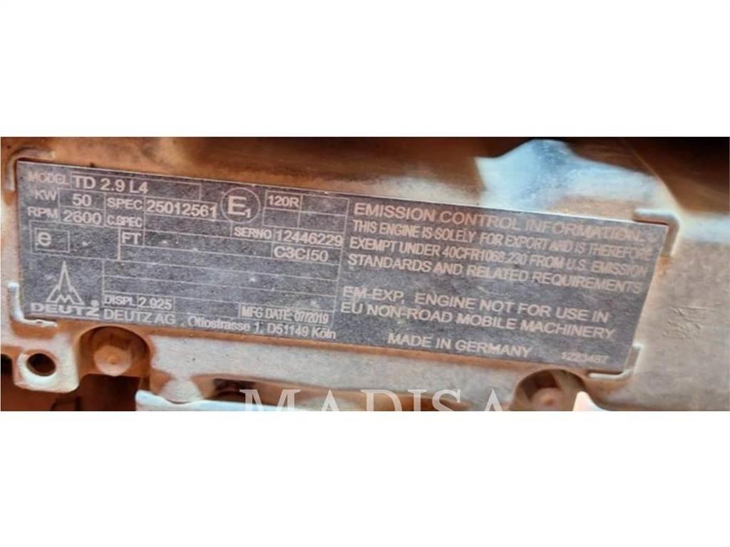 JLG 800 AJ ブームリフト　屈伸型