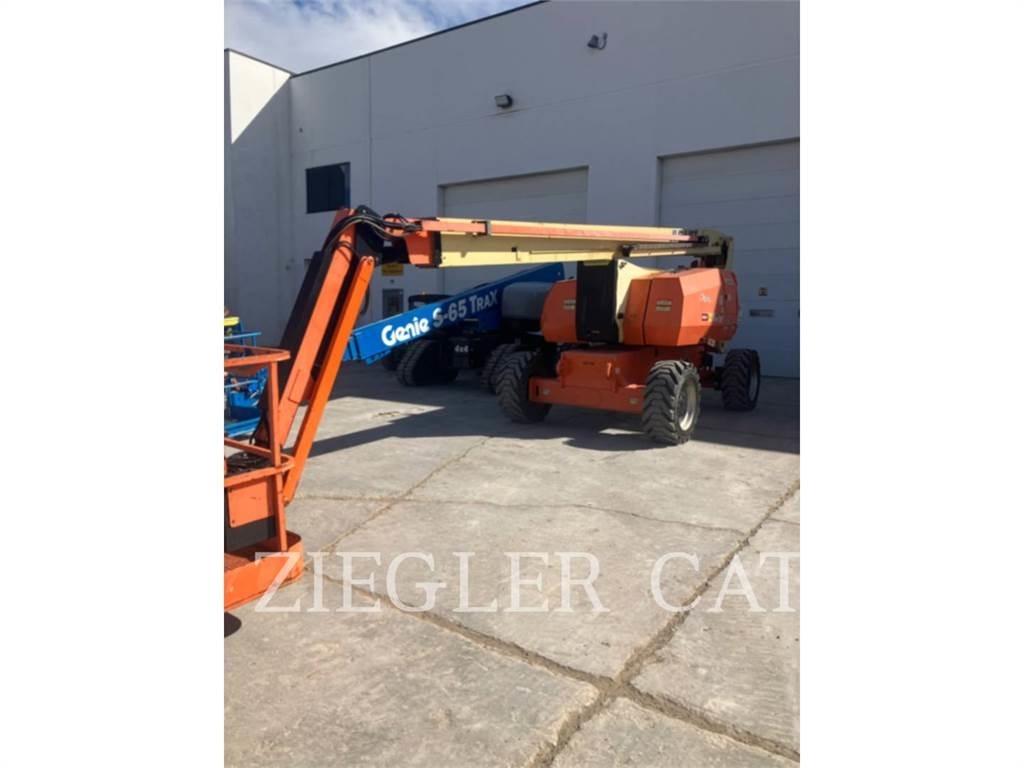JLG 800AJ ブームリフト　屈伸型