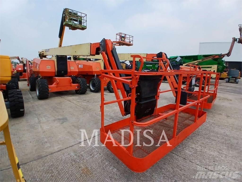 JLG 800AJ ブームリフト　屈伸型