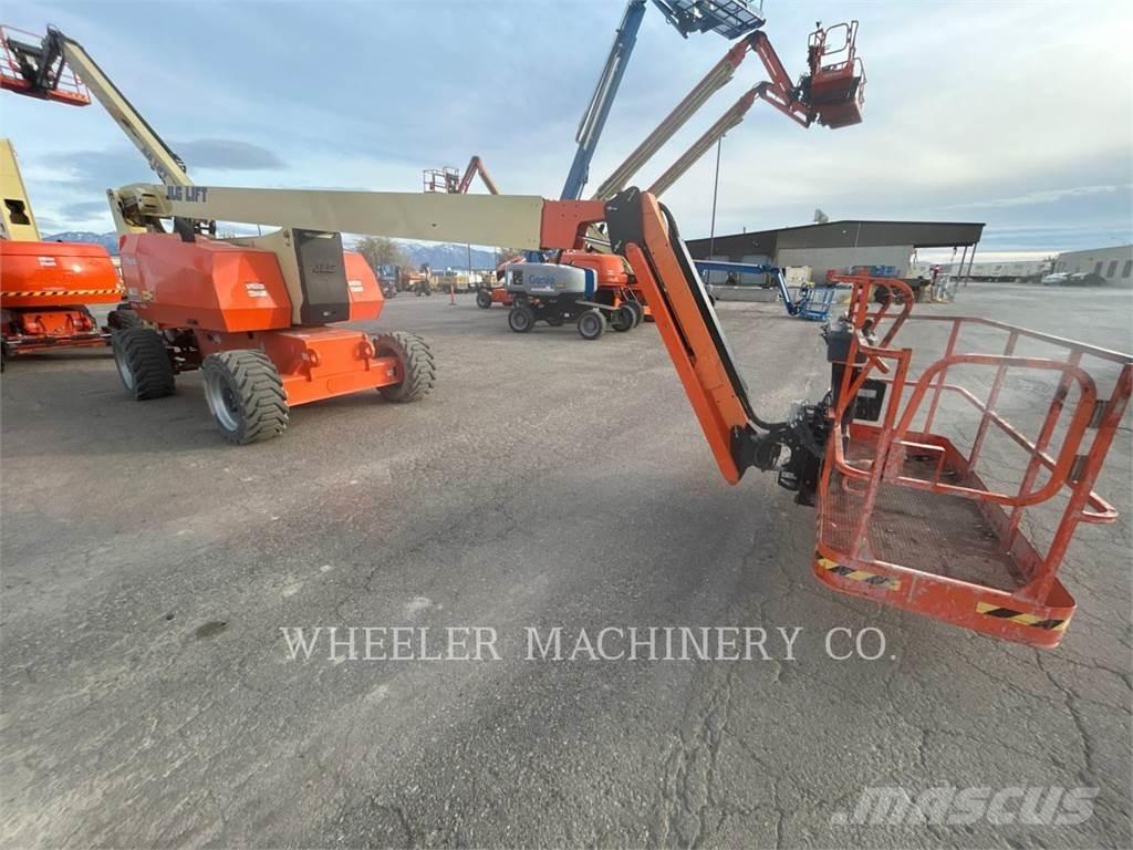 JLG 800AJ SP ブームリフト　屈伸型