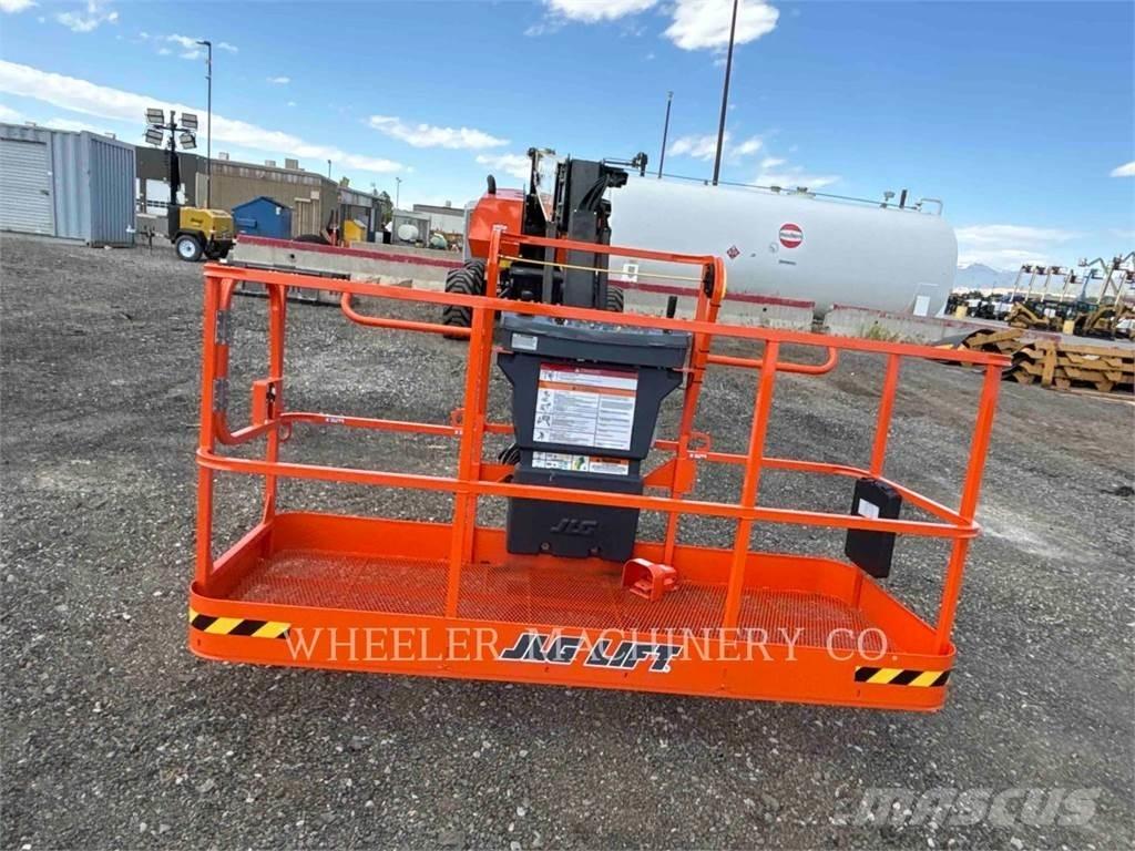 JLG 860SJ ブームリフト　屈伸型
