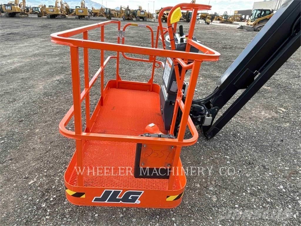 JLG 860SJ ブームリフト　屈伸型