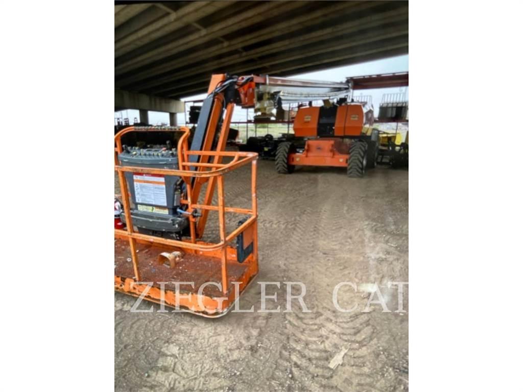 JLG 860SJ ブームリフト　屈伸型