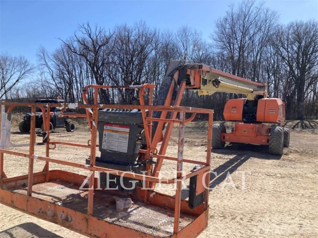 JLG 860SJ ブームリフト　屈伸型