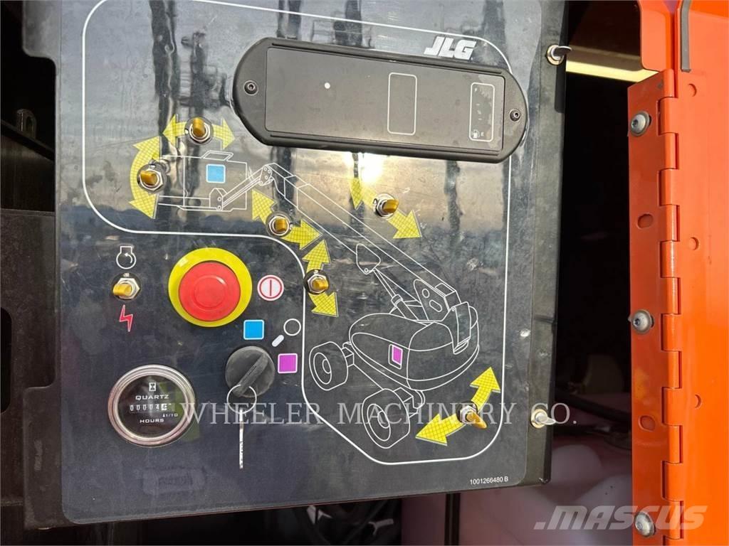 JLG 860SJ SP ブームリフト　屈伸型