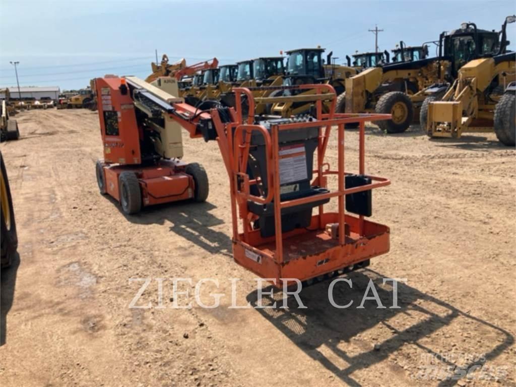 JLG E300AJP ブームリフト　屈伸型