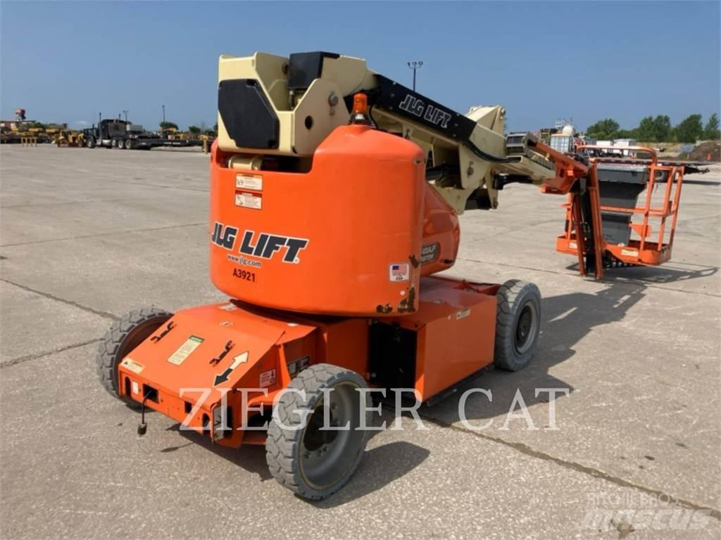 JLG E400AJPN ブームリフト　屈伸型