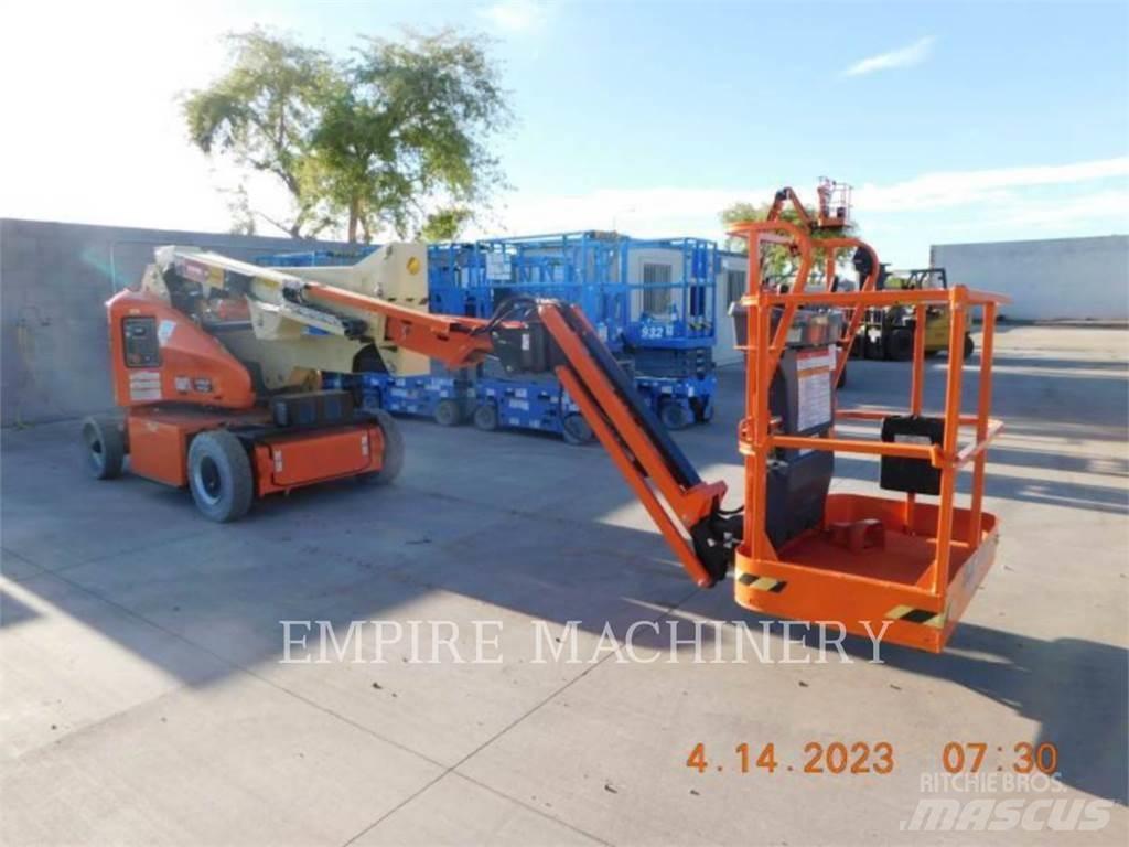 JLG E400AJPN ブームリフト　屈伸型