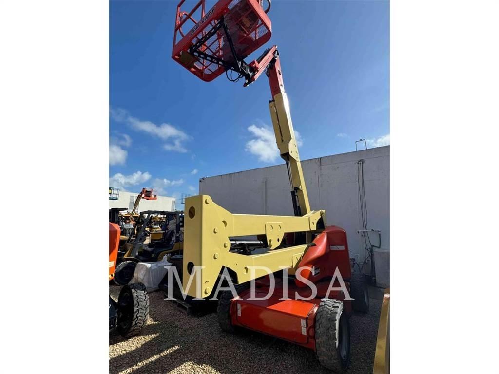 JLG E450AJ ブームリフト　屈伸型