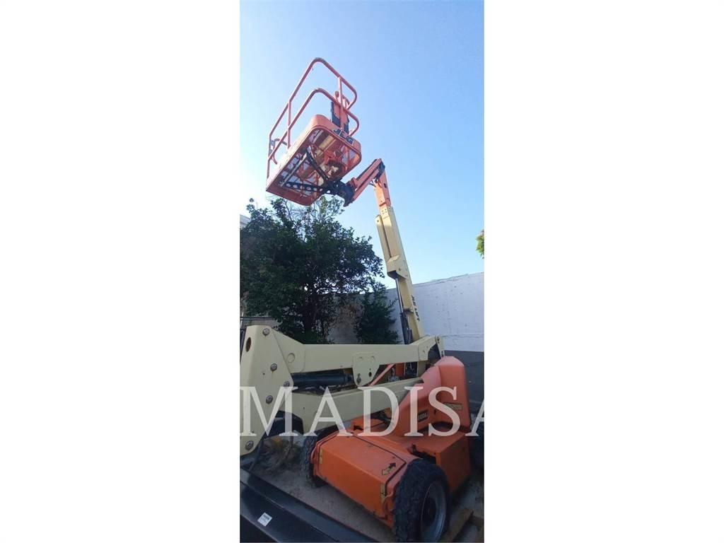 JLG E450AJ ブームリフト　屈伸型