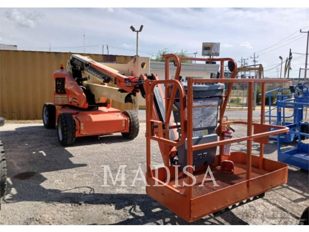 JLG E450AJ ブームリフト　屈伸型