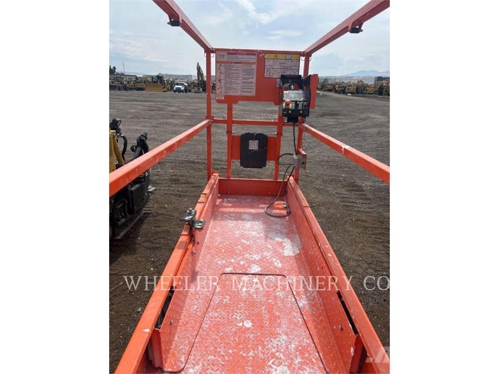JLG ES2632 シザースリフト