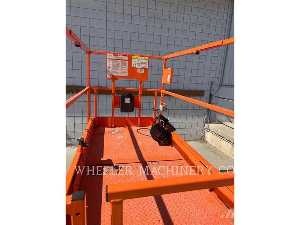 JLG ES2646 シザースリフト