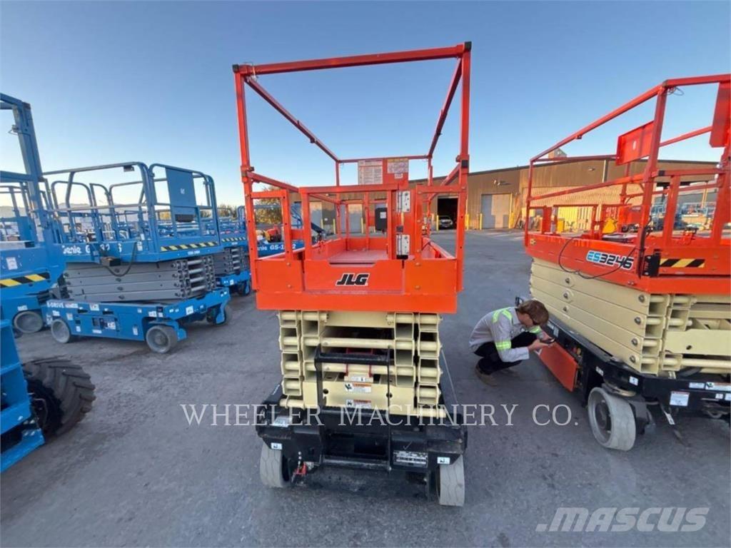 JLG ES3246 シザースリフト