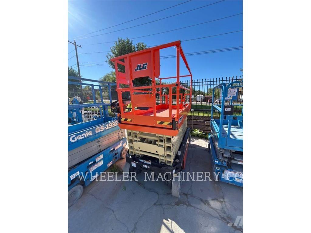 JLG ES3246 シザースリフト