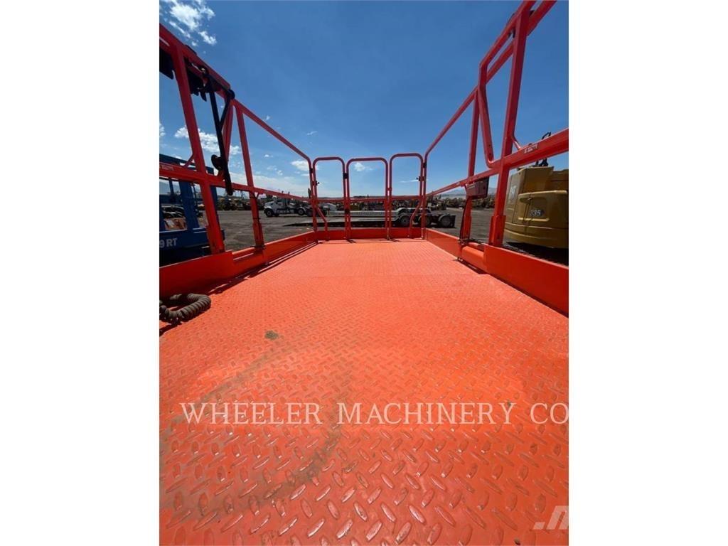 JLG RT3369 シザースリフト