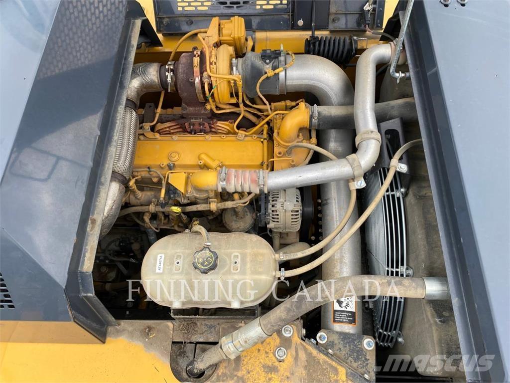 John Deere 210G 大型油圧ショベル12t以上（パワーショベル・ユンボ）