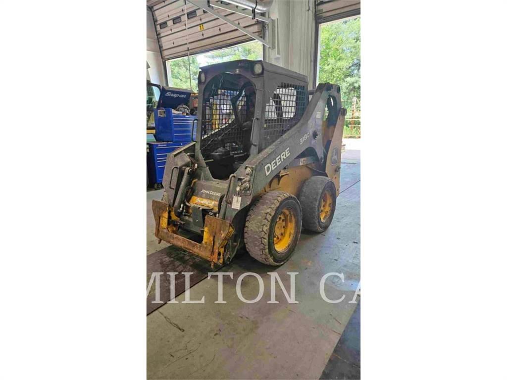 John Deere 318G スキッドステアローダー