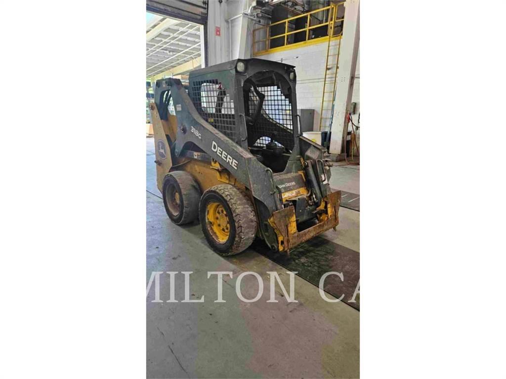 John Deere 318G スキッドステアローダー