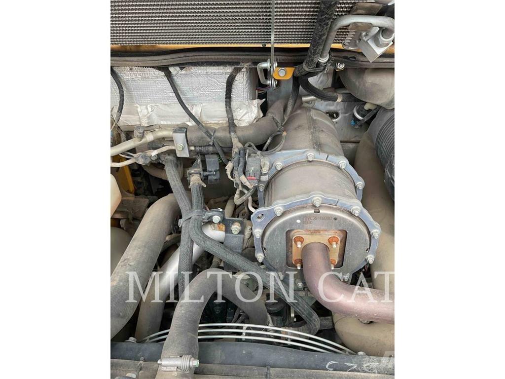 John Deere 318G スキッドステアローダー