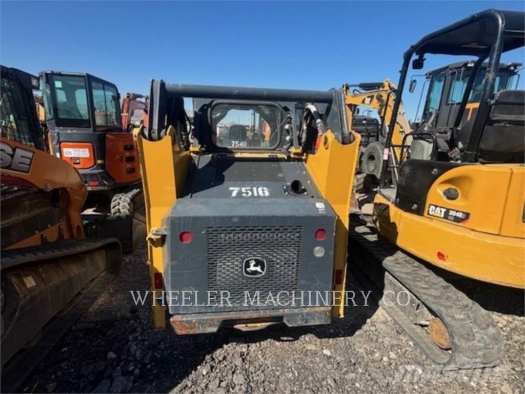John Deere 318G SSL スキッドステアローダー