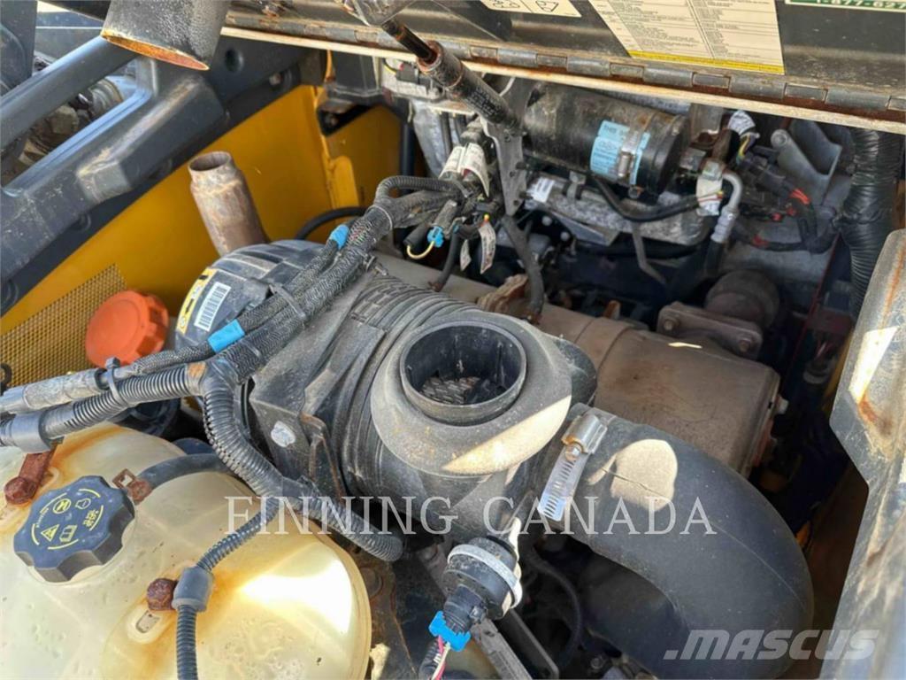 John Deere 324G スキッドステアローダー